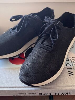 UGG Feli HyperWeave Sneakers | Black | Women’s 8.5